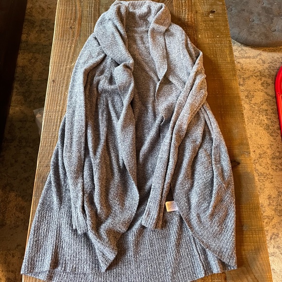 Barefoot Dreams Sweater Cardigan - Picture 5 of 5